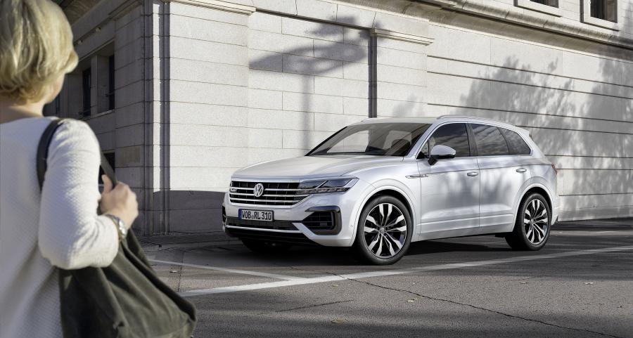  Volkswagen Touareg V6 TDI R-Line 2018 года  (WW) (фото 37 из 41)